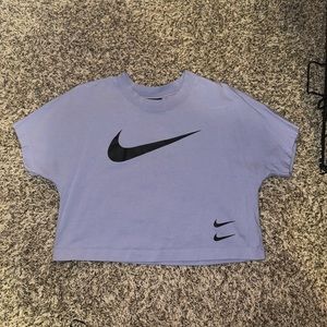 Cropped Nike Tee